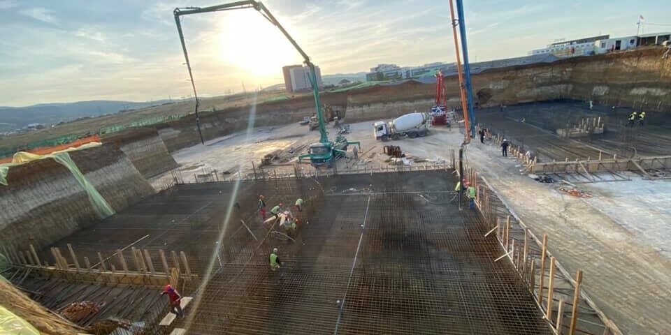 Betonimi i Themel Pllakes