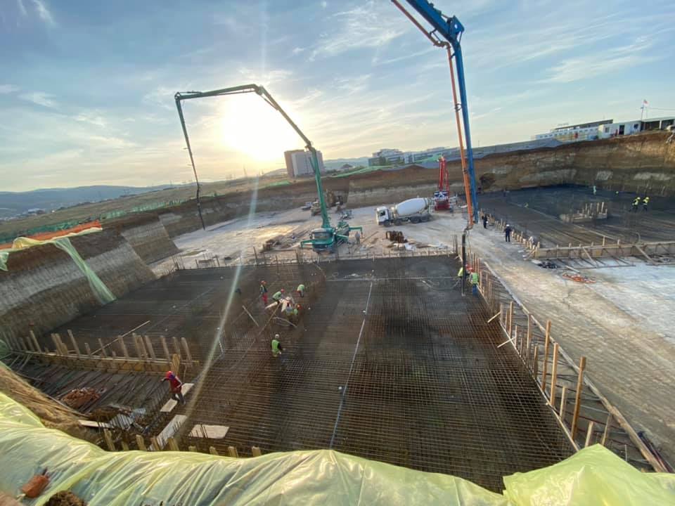 Betonimi i Themel Pllakes